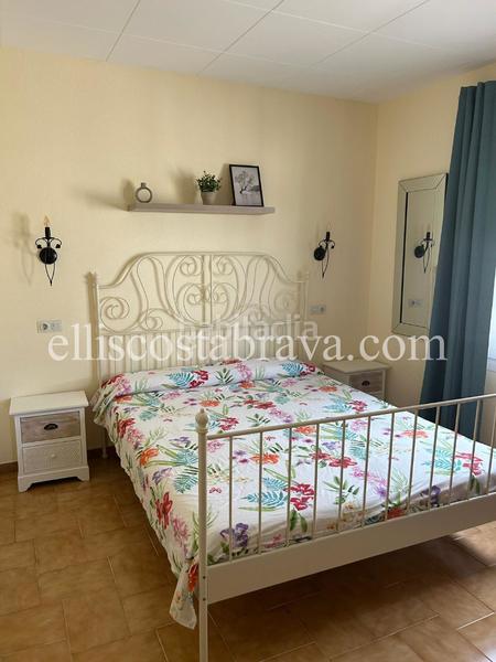 Foto af819127-d9bb-46af-8ec6-e22175f2d20a. Haus mit kamin heizung pool in Riells Escala (L´)
