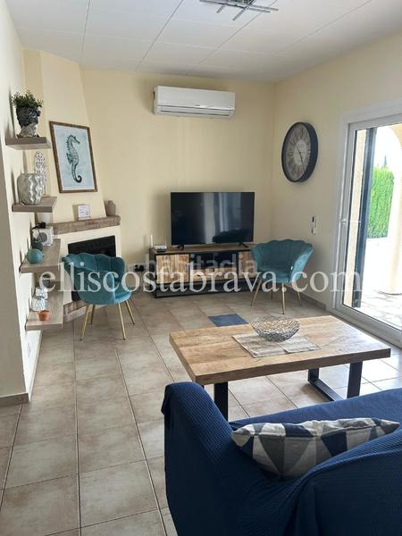 Foto fe2194ee-525e-4dca-bc4f-b363a70ef0d1. Haus mit kamin heizung pool in Riells Escala (L´)