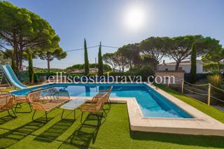 Maison à Port - La Clota - Puig Sec. ?? casa con piscina privada y licencia turística??