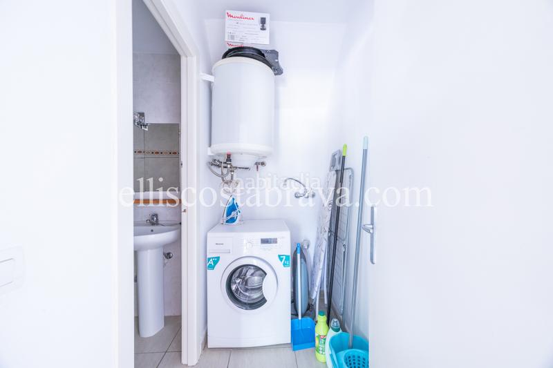 Foto 337d8253-9ca6-4222-becf-e170050ba04e. Appartement avec chauffage dans Montgó Escala (L´)