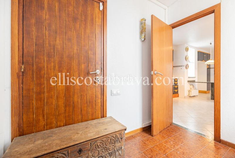 Foto 15f4d095-7cf9-439e-9bcb-ae1d63a5bb45. Casa amb xemeneia calefacció aparcament piscina a Escala (L´)