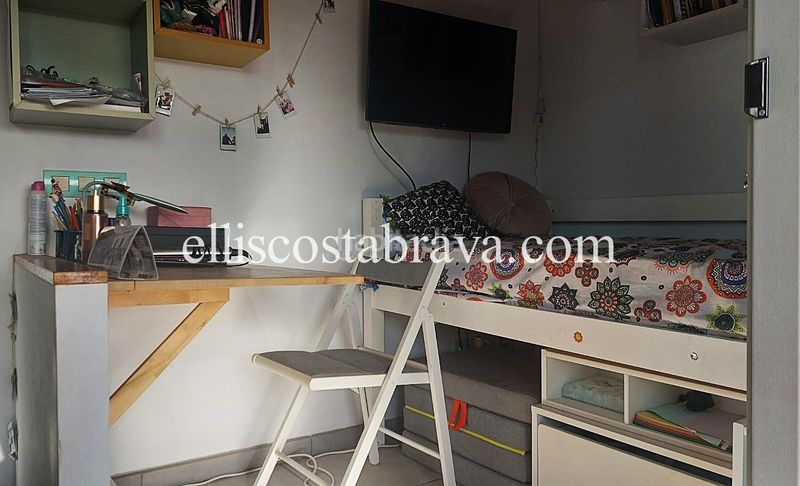 Foto d1bc410c-c2bf-4253-82de-b5662428cbbb. Casa adossada amb xemeneia a Albons