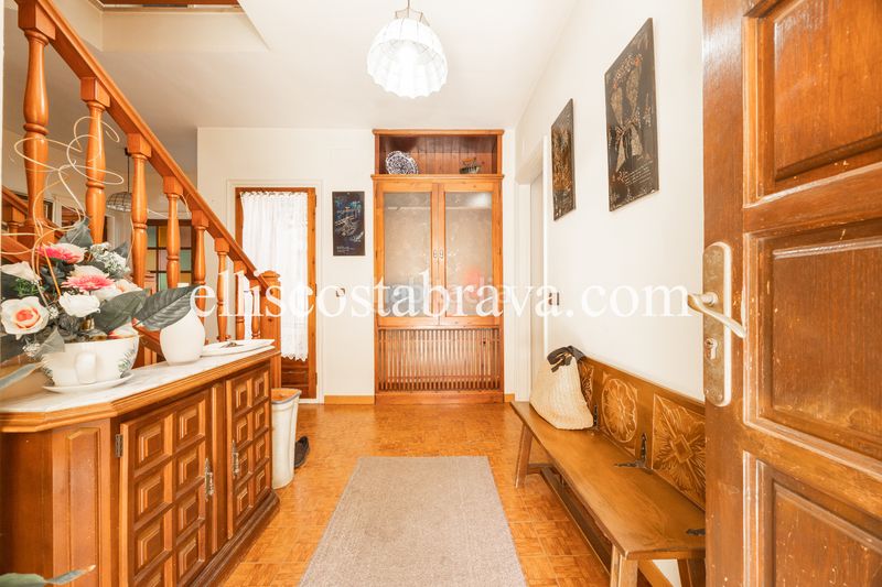 Foto 4cdc34ef-b2c5-433f-a2a1-517924bd27d7. Casa amb xemeneia a Eixample Residencial Escala (L´)