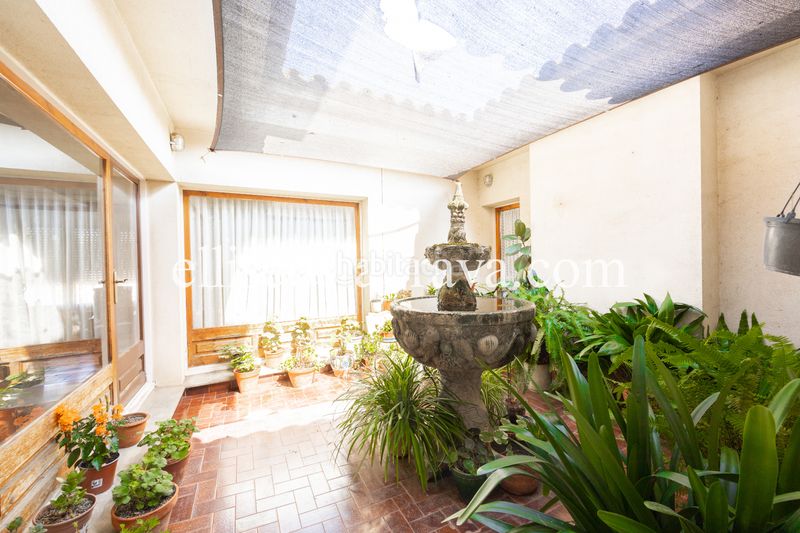Foto 8d770d89-a8b6-4e29-8f50-ce2a883c6f44. Casa amb xemeneia a Eixample Residencial Escala (L´)