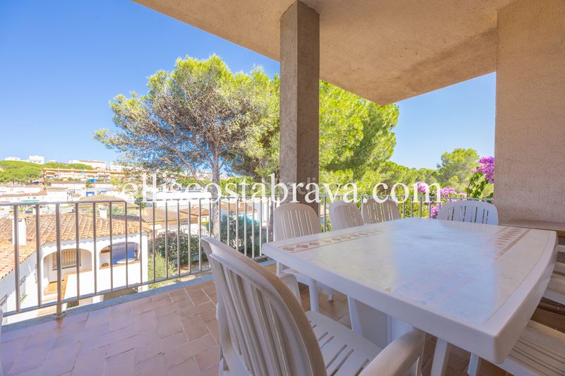 Foto ac4c224c-ca1f-40c7-a73d-84f42066c20a. Casa amb xemeneia a Eixample Residencial Escala (L´)