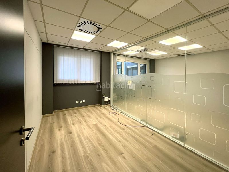 Foto 45db89b6-aaae-4ccd-a594-e256cd0d8ac1. Local comercial en etxepare 6 en Zarautz