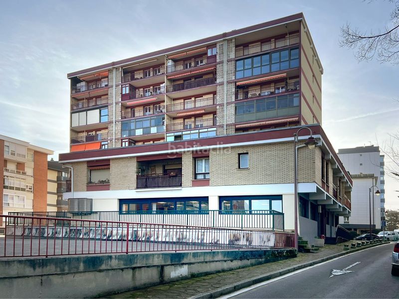 Foto 5b4e834e-a6c1-4106-8103-08f02d26ec49. Local comercial en etxepare 6 en Zarautz