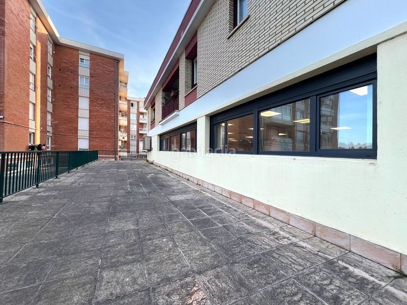 Foto 7ea6b828-81d6-4309-9c2c-543946c0b947. Local comercial en etxepare 6 en Zarautz