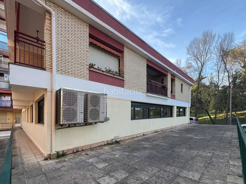 Foto f2264f38-b177-4aea-aba6-72437d0f3f15. Local comercial en etxepare 6 en Zarautz