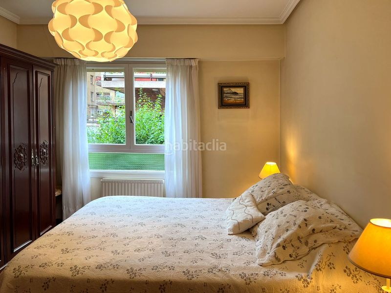 Foto 920b96e0-b20b-400a-a03d-a1f9cd609900. Pis a Zarautz