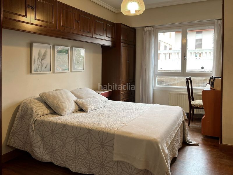Foto 937d84e3-7b88-45d5-b735-9dcafe0de500. Pis a Zarautz