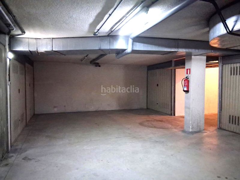 Foto 540e698e-b2db-4ffd-b011-e1f8e4687aff. Aparcament cotxe a Zarautz