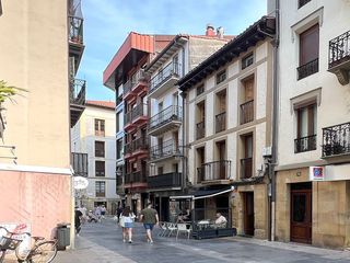 Flat in Zarautz. Piso en kale nagusia