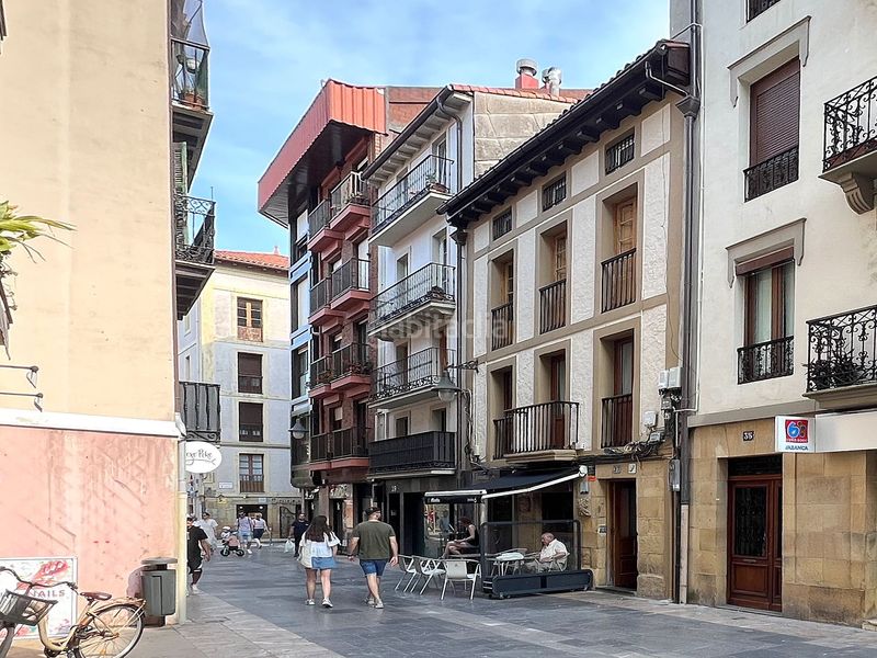 Foto 6237f406-e49e-4005-b9ec-a4f1d4d48b12. Pis a Zarautz