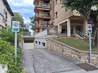 Lloguer Aparcament cotxe a Zarautz. Garaje sanz enea