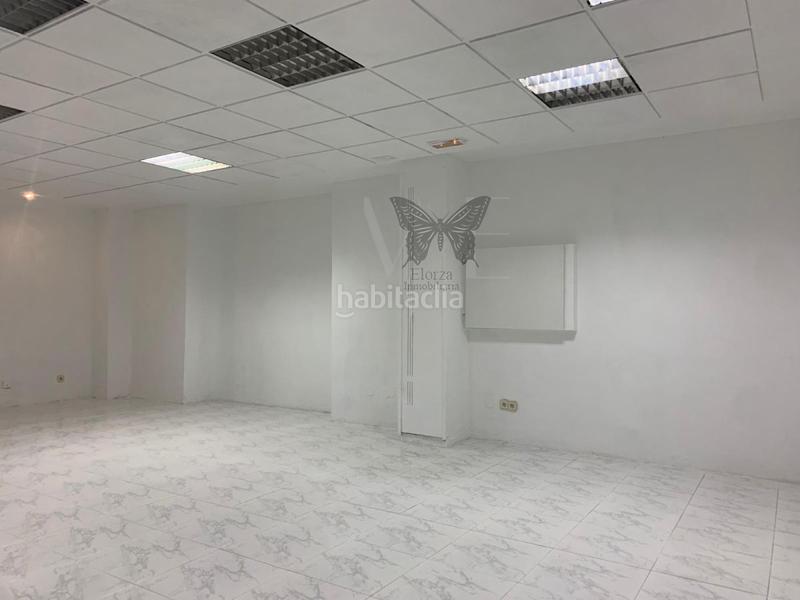 Foto f5d28fa1-b14a-478f-b8cb-81bfeb135297. Alquiler local comercial local com. en alquiler en general elorza, 1 despacho. en Oviedo
