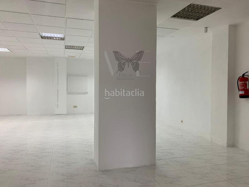 Foto 234a66d0-2675-4ba8-aee3-3ccbb27daaa3. Lloguer local comercial a Milán - Pumarín Oviedo