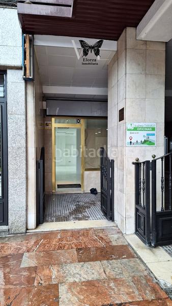 Foto 491797d7-1b02-483a-a66b-1b56ba038e57. Lloguer local comercial a Milán - Pumarín Oviedo