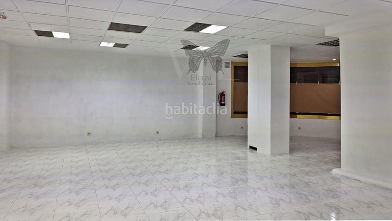 Foto 4cb9405d-64f6-4fff-900f-a5bbbca7aa4d. Lloguer local comercial a Milán - Pumarín Oviedo