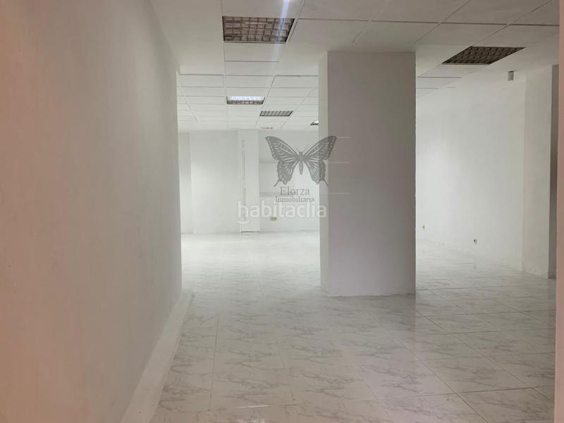 Foto 62809fd1-ad50-4ee2-a56e-ab417ce24223. Lloguer local comercial a Milán - Pumarín Oviedo