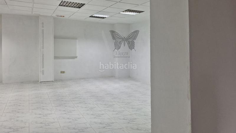 Foto 7e581ae7-deff-49f2-8a79-36b18b009ffb. Lloguer local comercial a Milán - Pumarín Oviedo