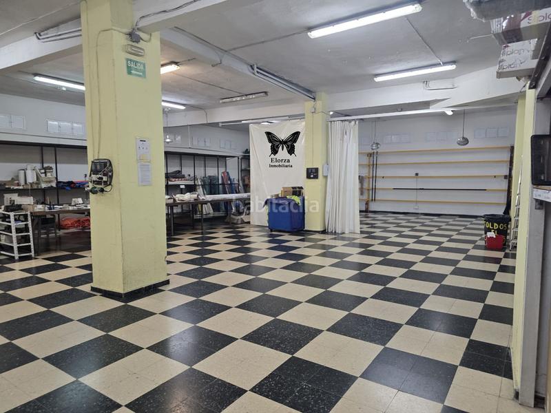 Foto cd589636-0de0-4682-976f-e89945b53c15. Locale commerciale in Masip Oviedo