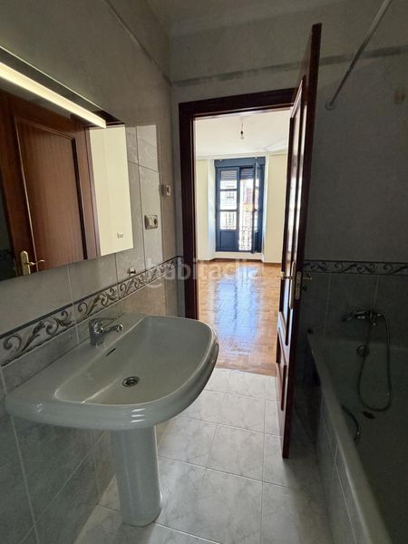 Foto c292201e-00ae-4961-82ec-de67da1a578c. Alquiler piso  en alquiler , 2 dormitorios. en Grado