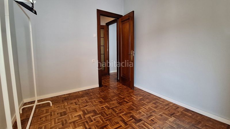 Foto 7b70a54d-f78d-4c9d-86a4-c0e94a15986e. Piso  en venta en avda. torrelavega, 3 dormitorios. en Oviedo