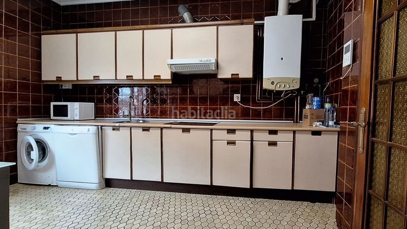 Foto b8316da3-d472-47f6-8e87-385ea1933f02. Piso  en venta en avda. torrelavega, 3 dormitorios. en Oviedo