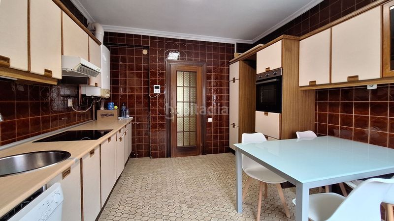 Foto c4b40200-edc1-485d-bade-463af5455a53. Piso  en venta en avda. torrelavega, 3 dormitorios. en Oviedo