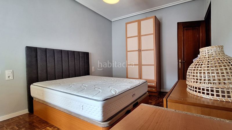 Foto cd5f4028-cbea-41f9-8798-36832a90422a. Piso  en venta en avda. torrelavega, 3 dormitorios. en Oviedo