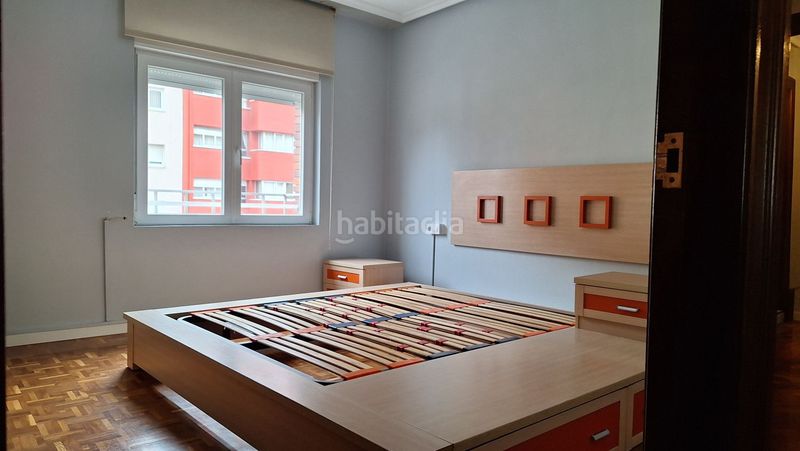 Foto cf484fba-d49a-4412-a407-d8cffc13e2a1. Piso  en venta en avda. torrelavega, 3 dormitorios. en Oviedo