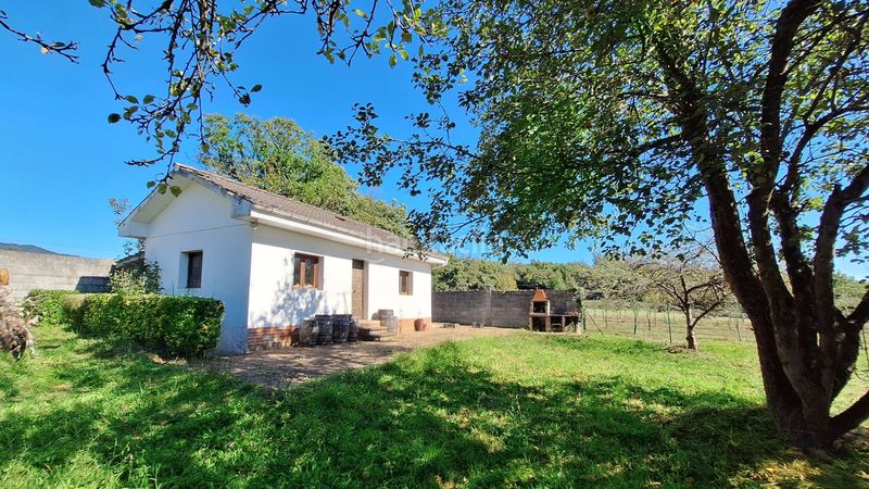 Foto c46f2a9d-4caf-42c5-9767-17498338a568. Masia a Regueras (Las)