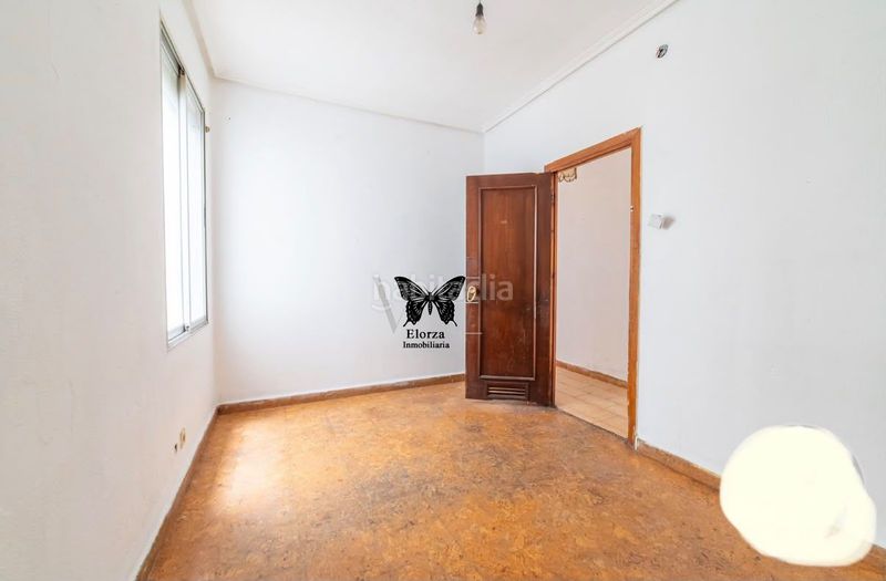 Foto 7a1fb2a1-9a08-4002-8f0d-68265684bb9e. Piso  en venta en Centro, 3 dormitorios. en Centro Avilés