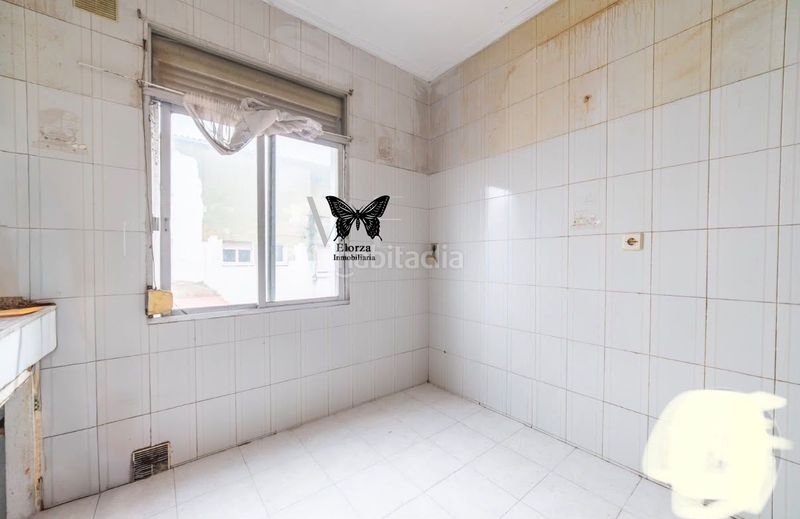 Foto 97e3bca2-7ba0-426b-a499-a7359768e010. Piso  en venta en Centro, 3 dormitorios. en Centro Avilés