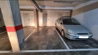 Aparcament cotxe  Calle los chopos. Buena cochera con trastero en venta en santa rosa