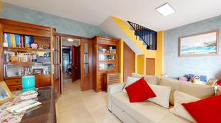 Casa adossada a Ciudad Jardín - Zoco. Casa adosada con garaje y placas solares cerca de zona zoco !!