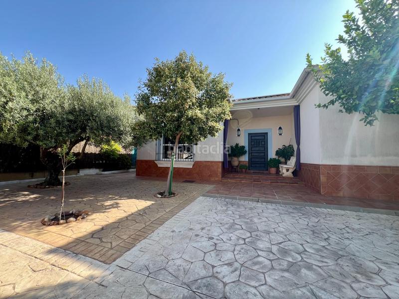 Foto 65987a42-6a2a-4d42-b197-2951eb45dc43. Casa en Carlota (La)