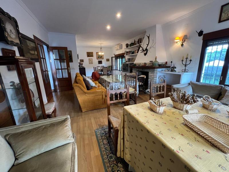 Foto b7f38723-ff41-4dc0-a3ab-79a04f8e1df5. Chalet con riscaldamento parcheggio piscina in Santa Maria de Trassierra Córdoba