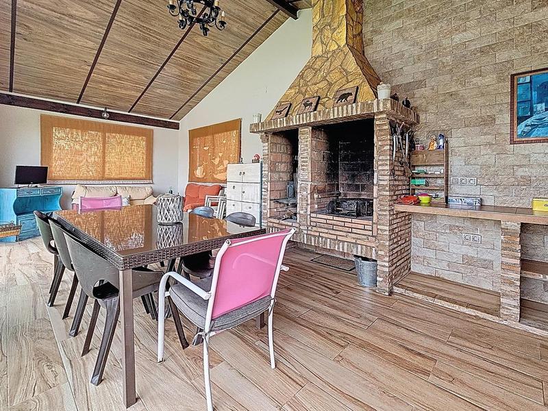 Foto 0cc19e93-53ed-426f-8dfb-8140373c6226. Chalet avec parking dans Carlota (La)