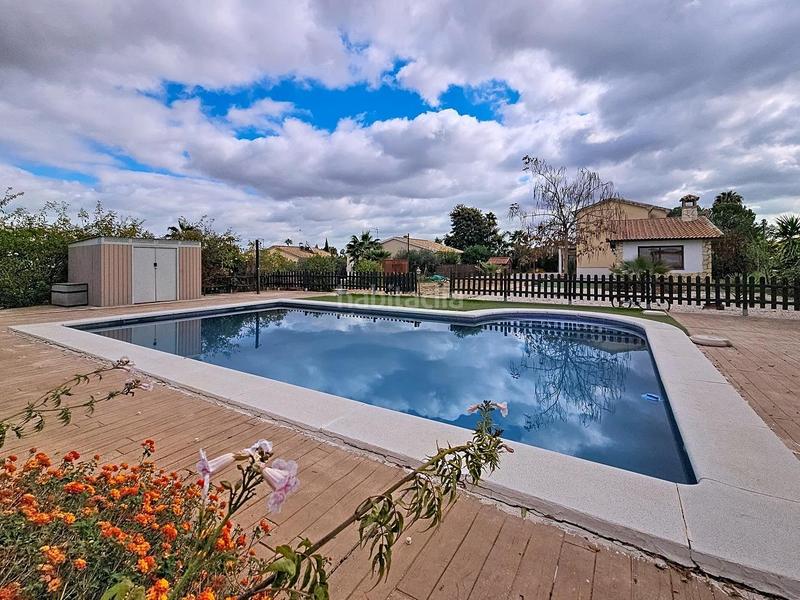 Foto 2a7c0ad1-d4fe-4fb6-b4ff-639cb35db43a. Chalet avec parking dans Carlota (La)