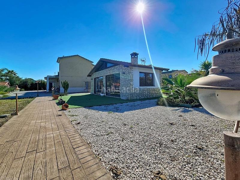 Foto 9a565d94-cec3-4be0-937f-9d8036cce31f. Chalet avec parking dans Carlota (La)