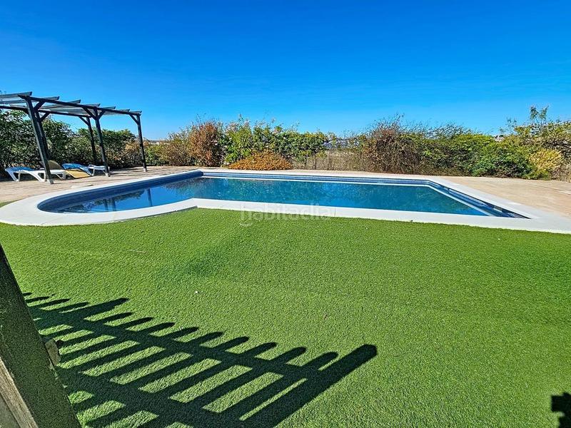 Foto b8858af9-77e4-4958-bc40-629ea4c8fa07. Chalet avec parking dans Carlota (La)