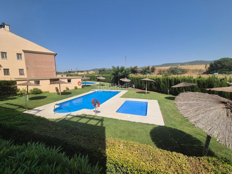 Foto ef5cc773-ffa5-4e9c-9427-9eed09af5ade. Casa a schiera con parcheggio piscina in Alcolea Córdoba