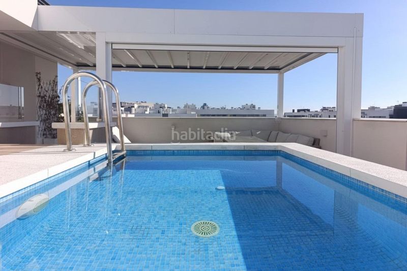 Foto 0020b4a7-de56-41a2-a6e2-3dad72555b45. Àtic amb aparcament piscina a Poniente-Norte - Miralbaida - Parque Azahara Córdoba