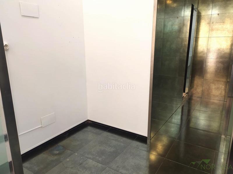 Foto 28575767-b1c6-49b7-85f0-15a718d62775. Alquiler local comercial local en Auditorio - Seminario - Parque de Invierno Oviedo