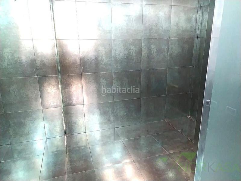 Foto b44f162d-a9a4-43f6-bc91-01ea9bc9a978. Alquiler local comercial local en Auditorio - Seminario - Parque de Invierno Oviedo