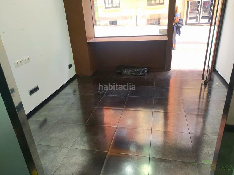 Foto d451373d-a78d-42b9-bd27-3f3768b3d54b. Alquiler local comercial local en Auditorio - Seminario - Parque de Invierno Oviedo