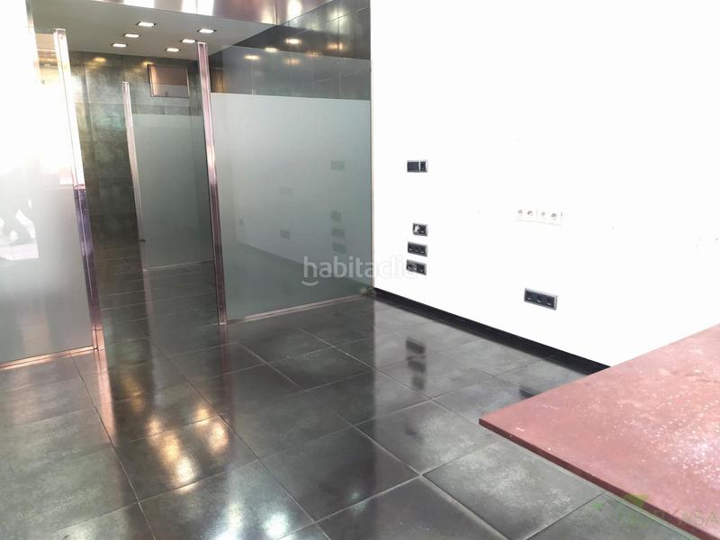 Foto 7d3eb799-cb77-4841-8eee-2cca8cc8d25d. Location local commercial dans Auditorio - Seminario - Parque de Invierno Oviedo