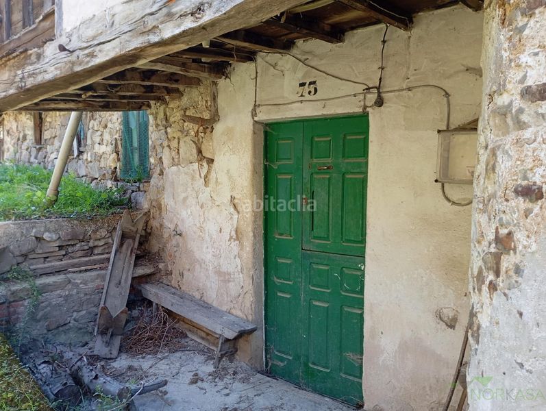 Foto 824c693b-b1ae-4fd7-a17c-03b545d927e5. Casa a Quirós